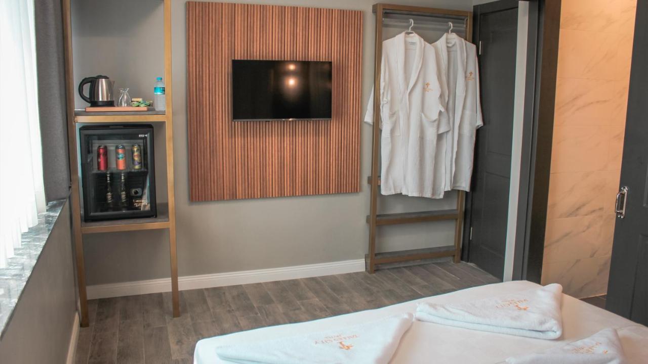 Talles City Hotel Izmir Exteriör bild