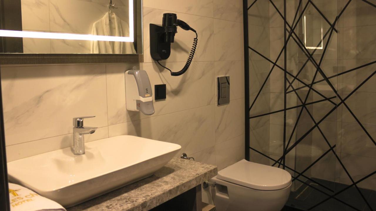 Talles City Hotel Izmir Exteriör bild