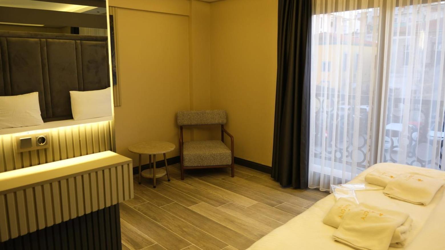 Talles City Hotel Izmir Exteriör bild