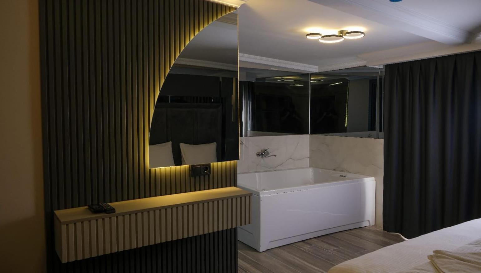 Talles City Hotel Izmir Exteriör bild