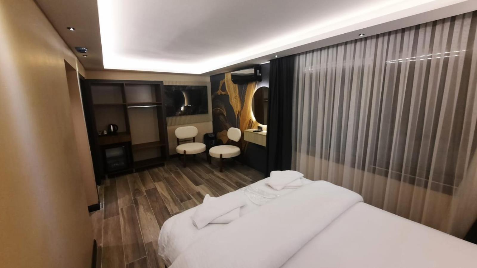 Talles City Hotel Izmir Exteriör bild